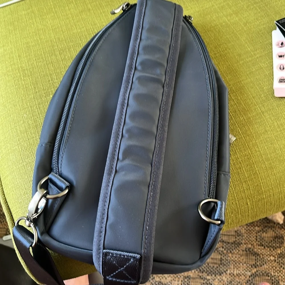 Cross body bag - Picture 3 of 4